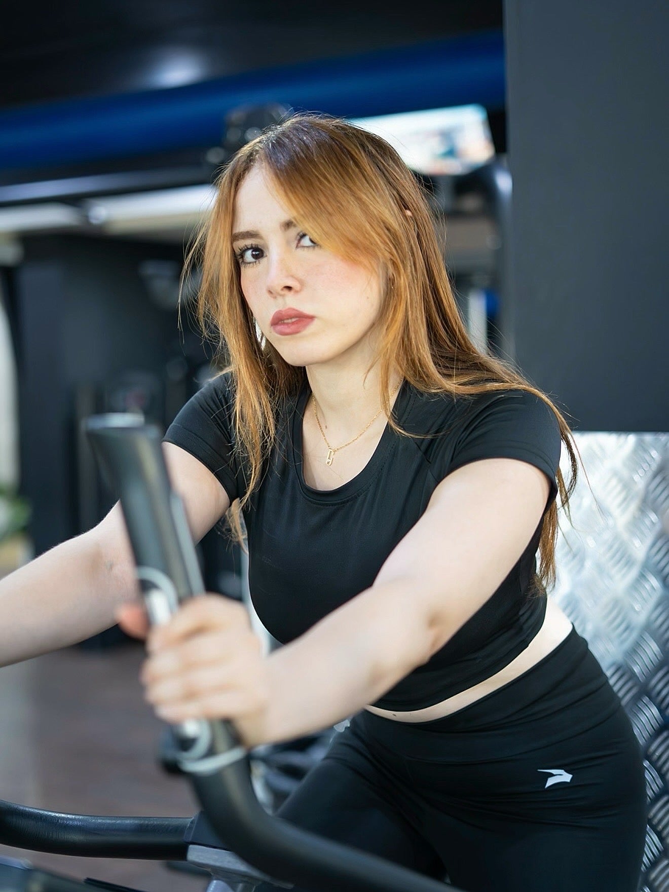 Top Femme GYMLYNX : Élégance, Confort et Maintien